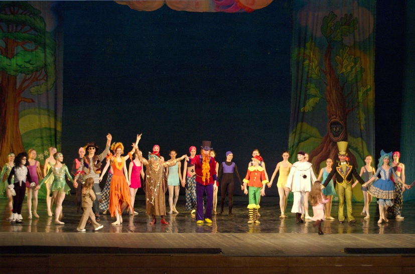 Performance in the Theater of Opera and Ballet was organized by Kharkiv Dance Art School