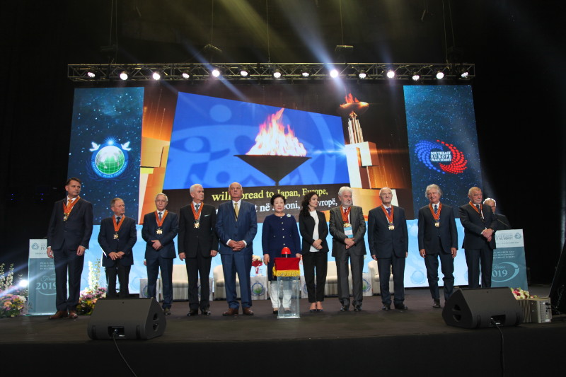 Саміт сприяє миру та розвитку Південно-Східної Європи