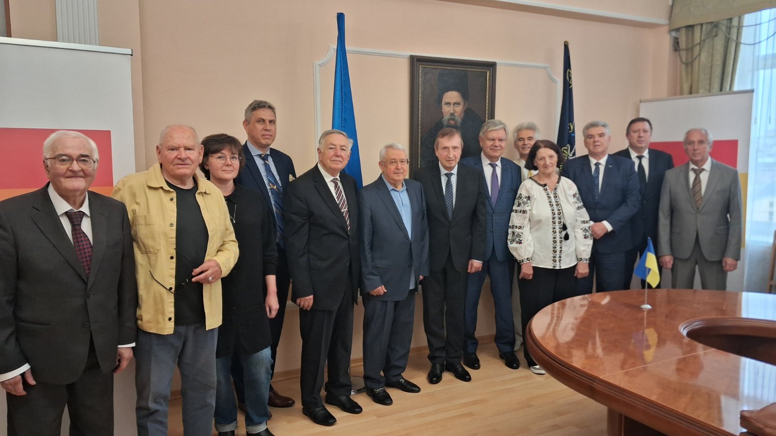 У Міжнародний день миру Українська Рада Миру відзначила 75-річчя.